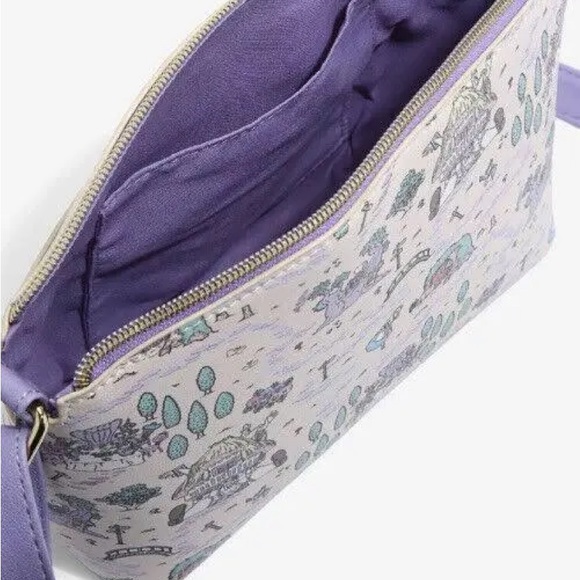 Adorable Alice in Wonderland purse - Picture 3 of 3